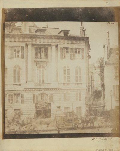 Carruajes frente a una residencia en París de William Henry Fox Talbot